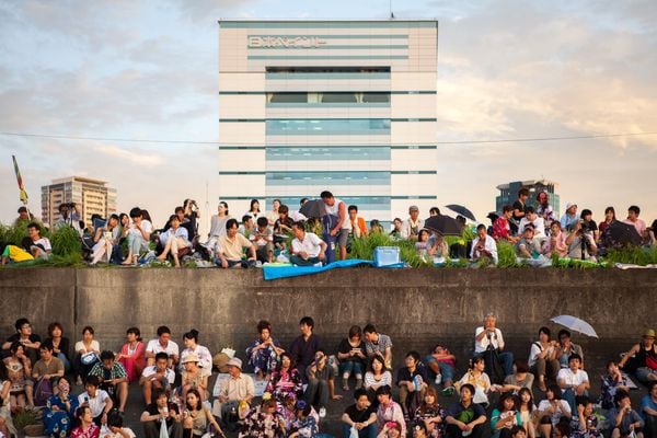 Before The Osaka Yodogawa (大阪市淀川) Fireworks Festival